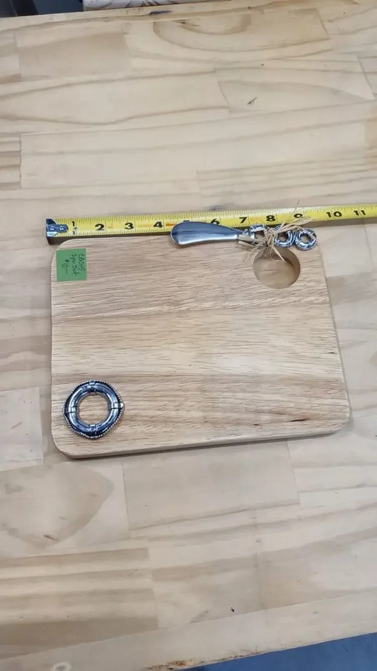 Nautical Themed Cutting Board w/Cheese Knife, **NEVER USED**